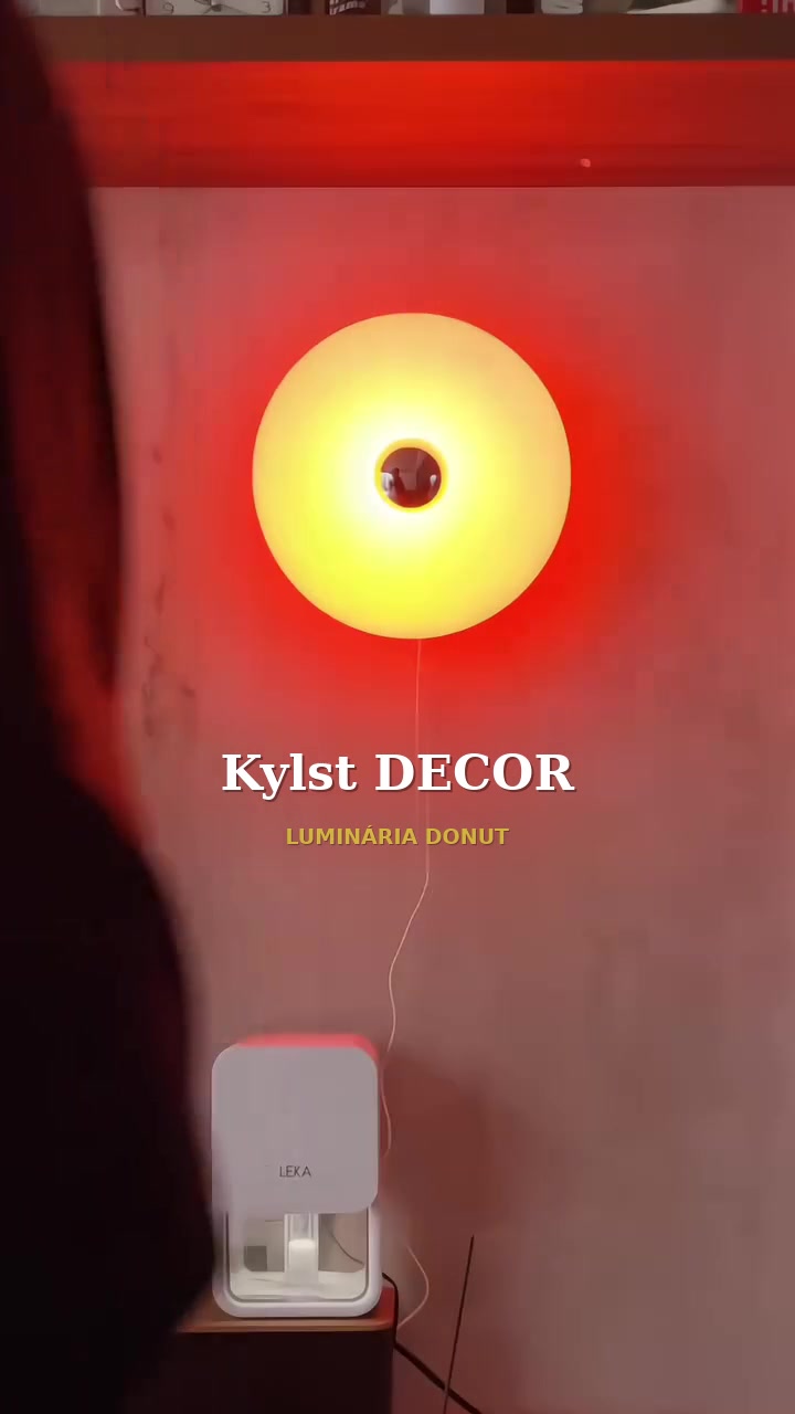 Luminária Donut acesa com assinatura Kylst DECOR